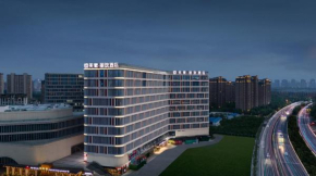 Mehood Lestie, Zhengzhou East Railway Station Beilong Lake Flagship